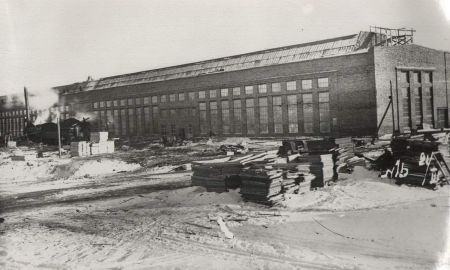 fasad vysotnoj zony glavnogo korpusa 1942